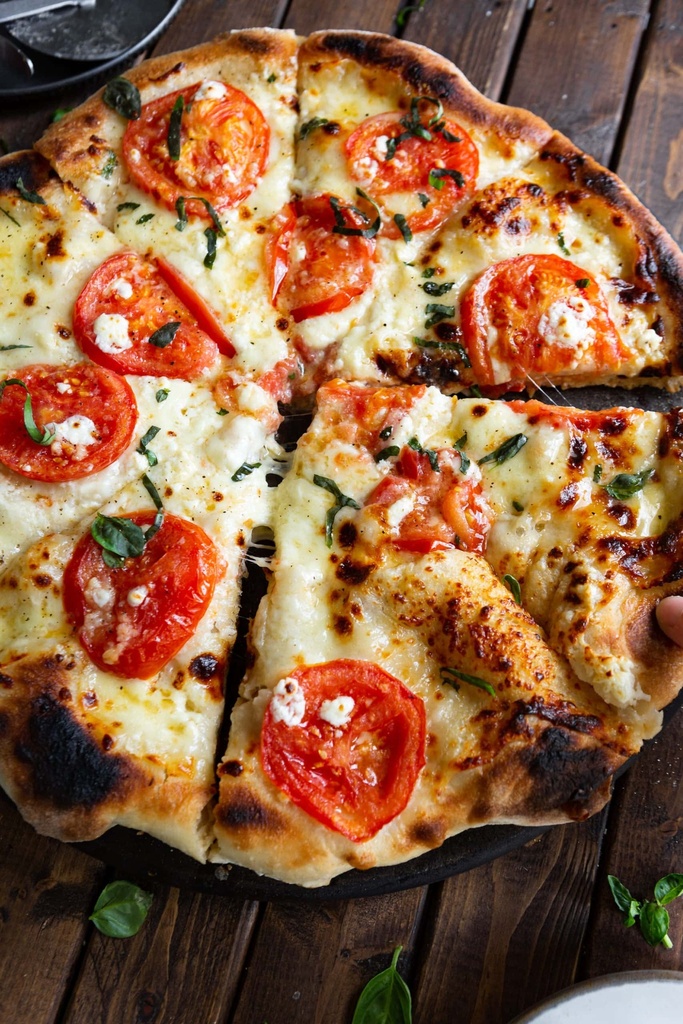 Margaretha Pizza (Loaded withTomatoes)